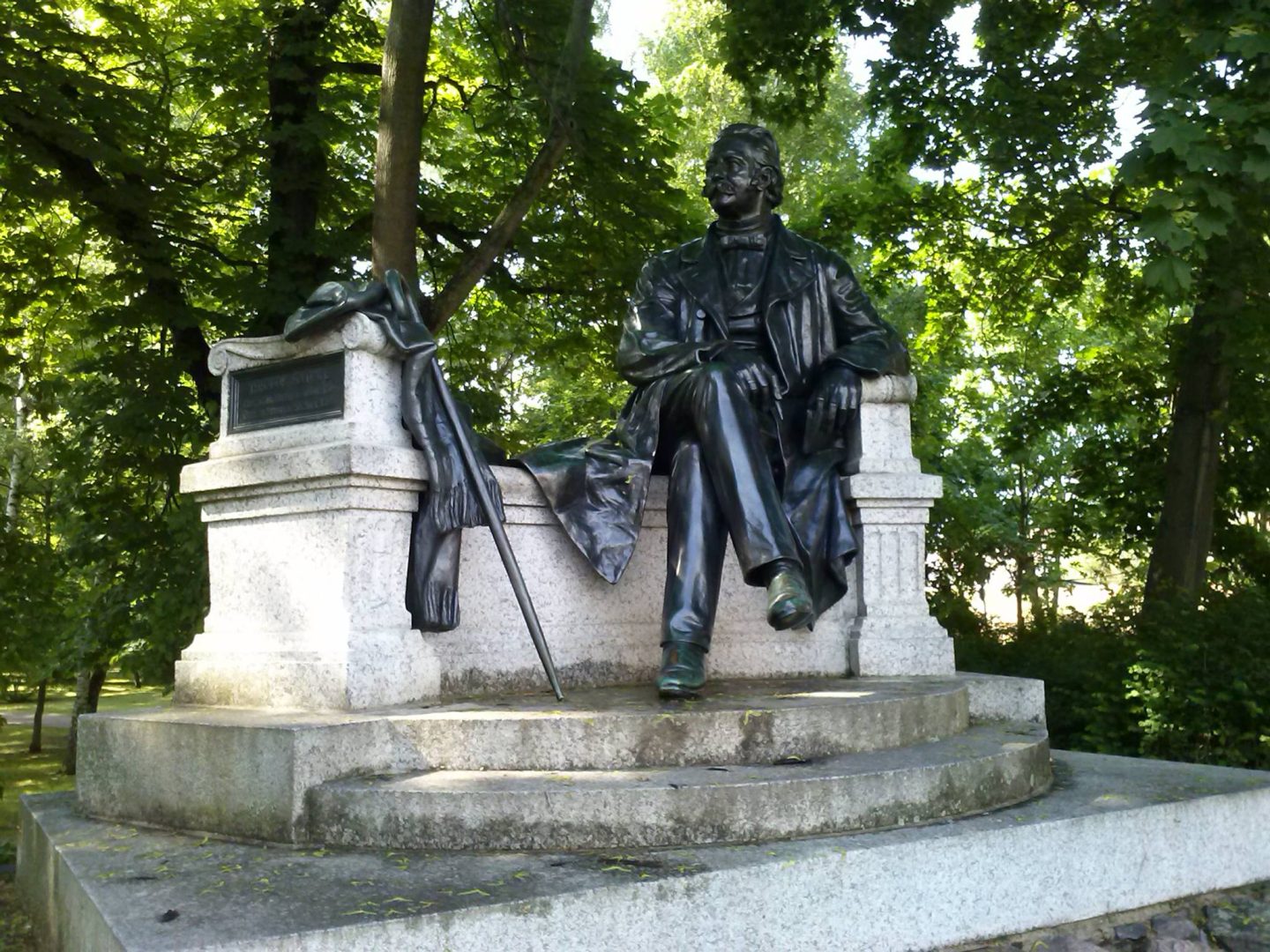 Statua di scrittore Theodor Fontane, Neuruppin, Brandeburgo, Germania