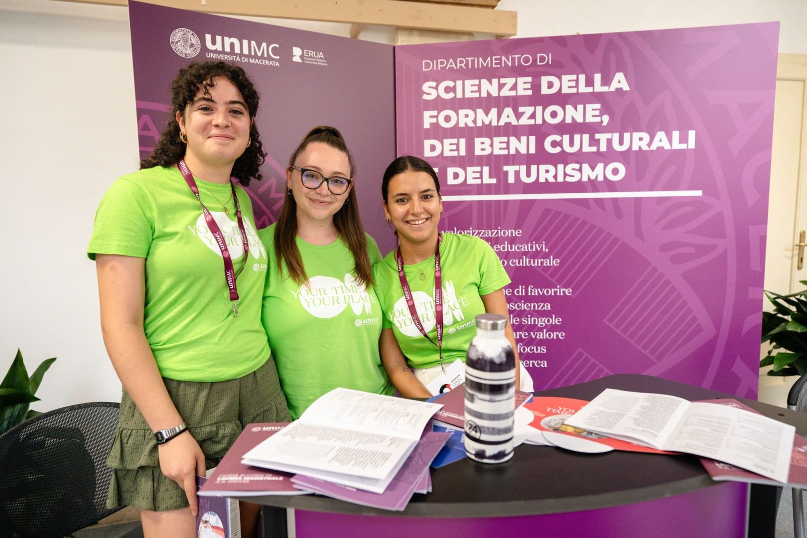 Studentesse scienze della formazione beni culturali e turismo